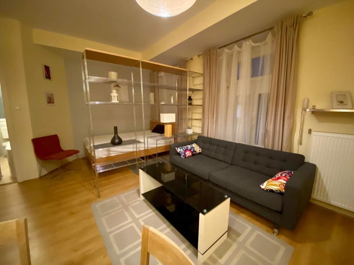 Elegancia Residence Budapest Luaran gambar